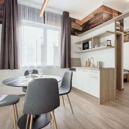 Elemental Retreats - Wood & Water Studios Budapest Bagian luar foto