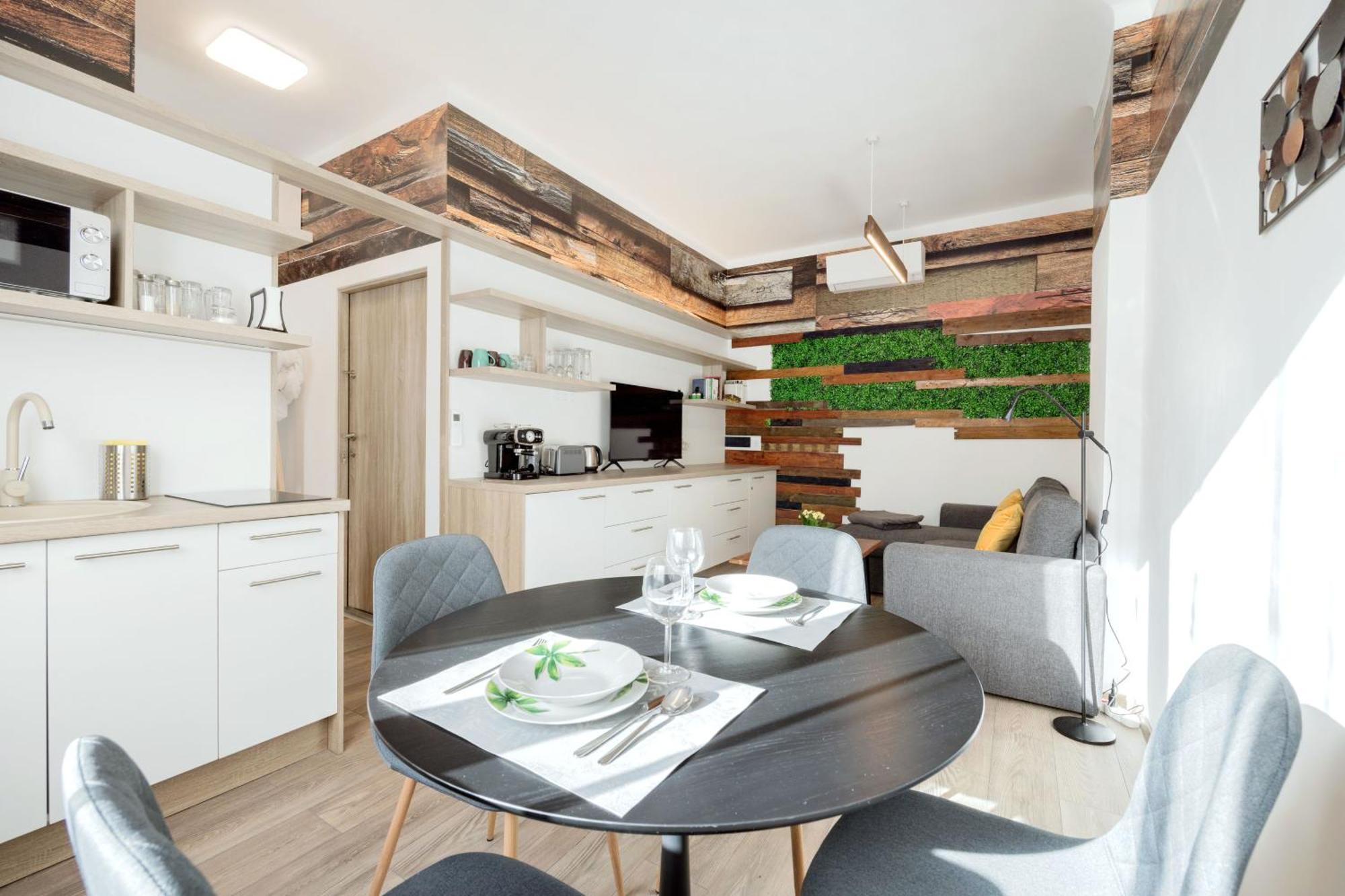 Elemental Retreats - Wood & Water Studios Budapest Bagian luar foto