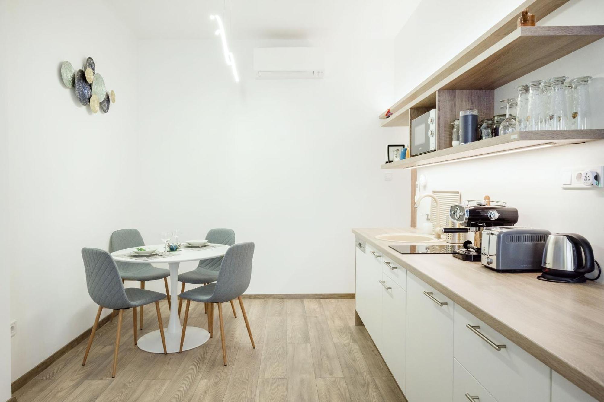 Elemental Retreats - Wood & Water Studios Budapest Bagian luar foto